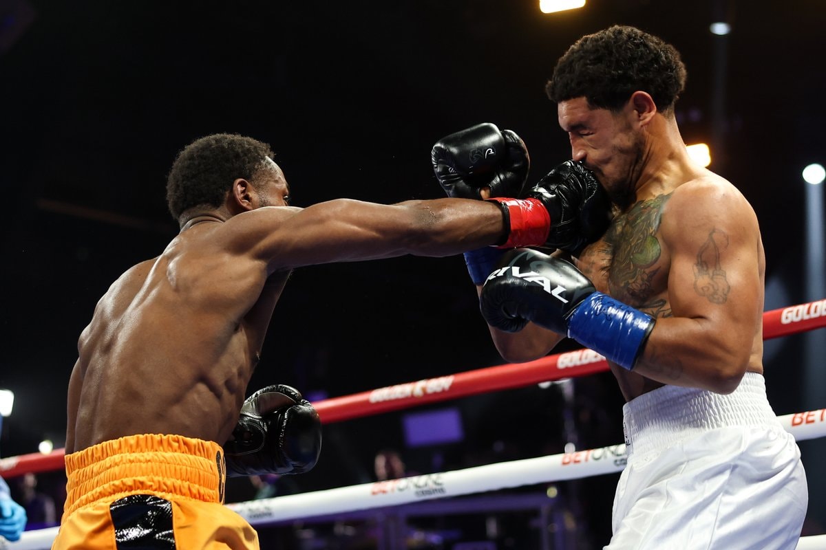 Charles Conwell TKO win (photo 2 of 2)