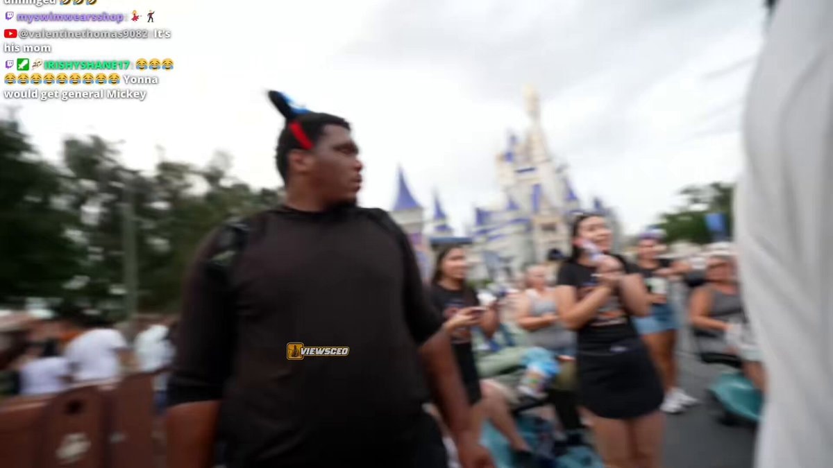 Yonna Disneyland moment