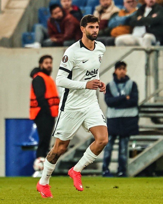 Ümit Akdağ ilk kırmızı kart Beşiktaş Ümit Akdağ ilk kırmızı kart Beşiktaş