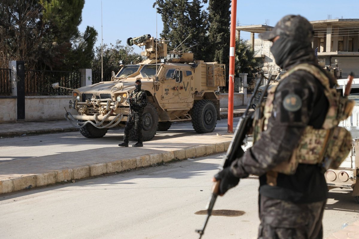 Syrian military alert on Iraq border (photo 3 of 3)