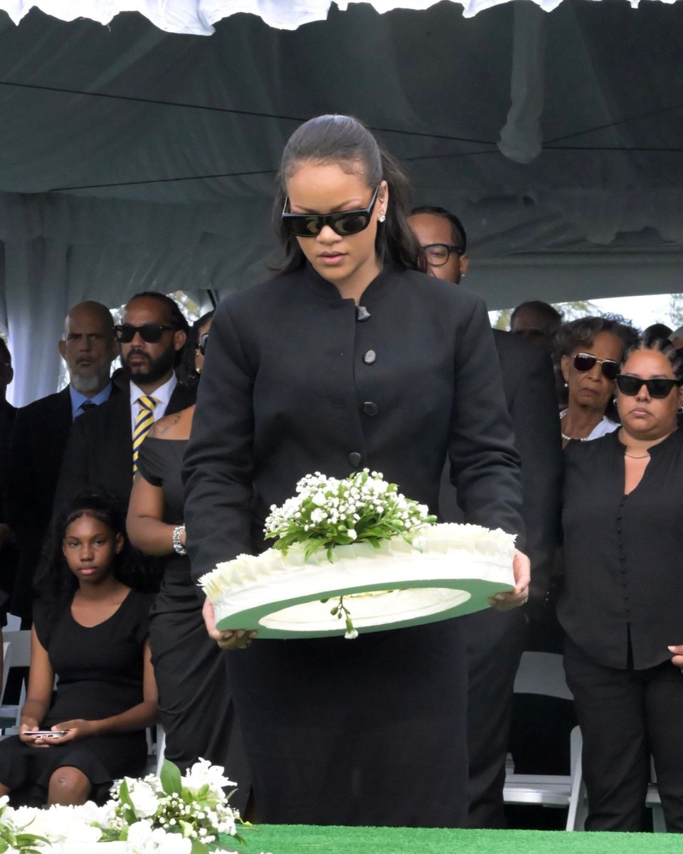 Rihanna at Sir Garfield Sobers funeral (photo 2 of 3)