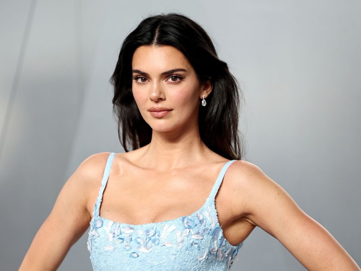 Two photos featuring Kendall Jenner and Jacob Elordi (photo 1 of 2)