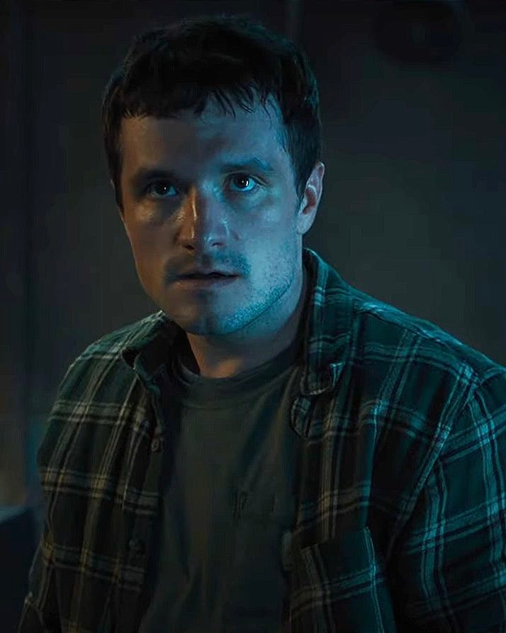 Josh Hutcherson 34th birthday (photo 2 of 2)