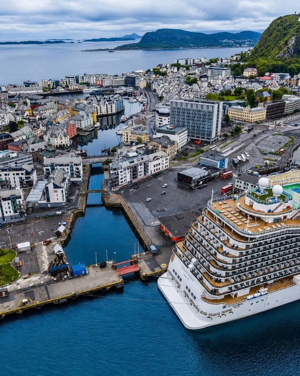 Ålesund Norway cruise ship