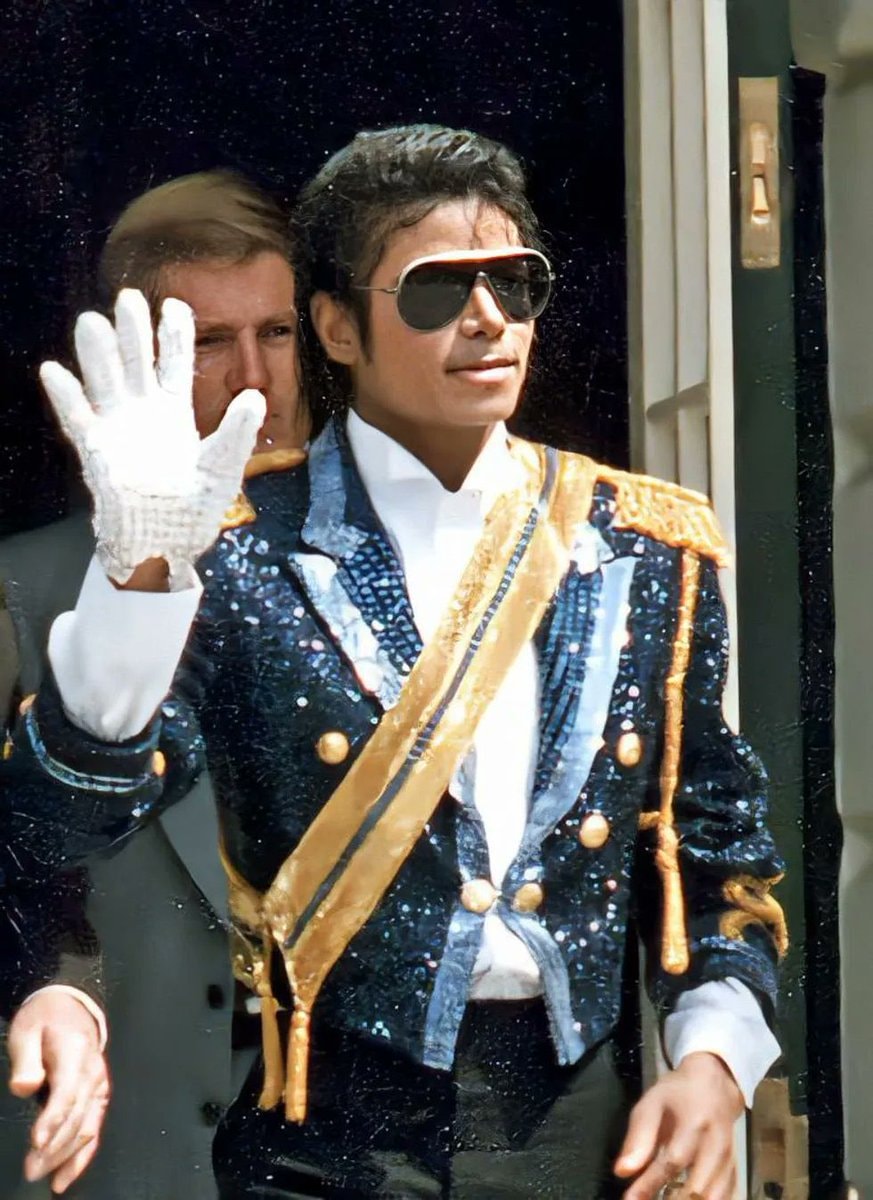 Michael Jackson 17 years (photo 2 of 2)