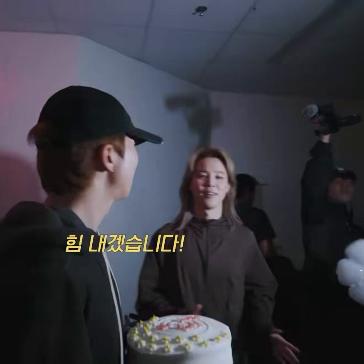 Taehyung cake on Namjoon's face