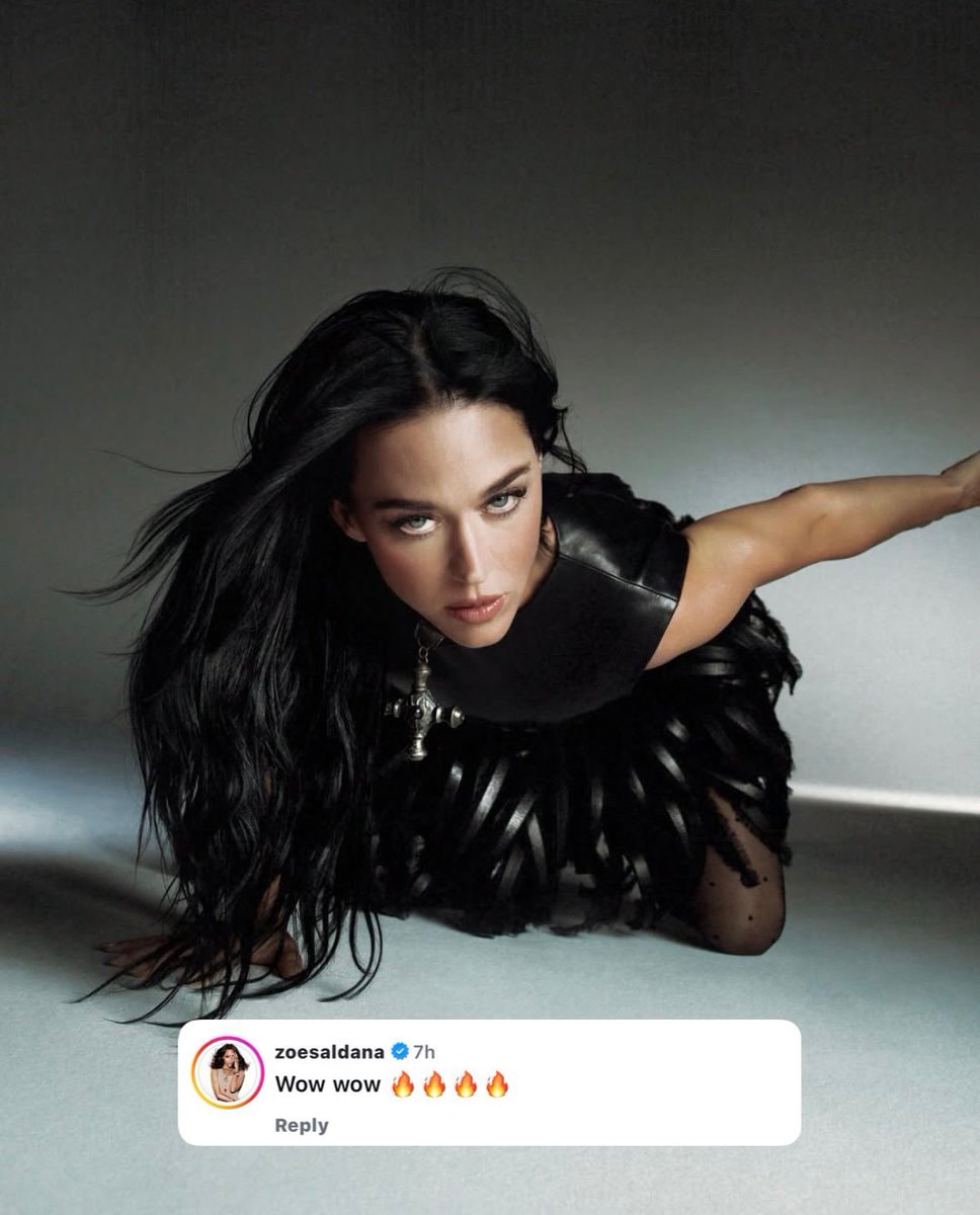 Katy Perry Watch It Burn support (photo 2 of 2)