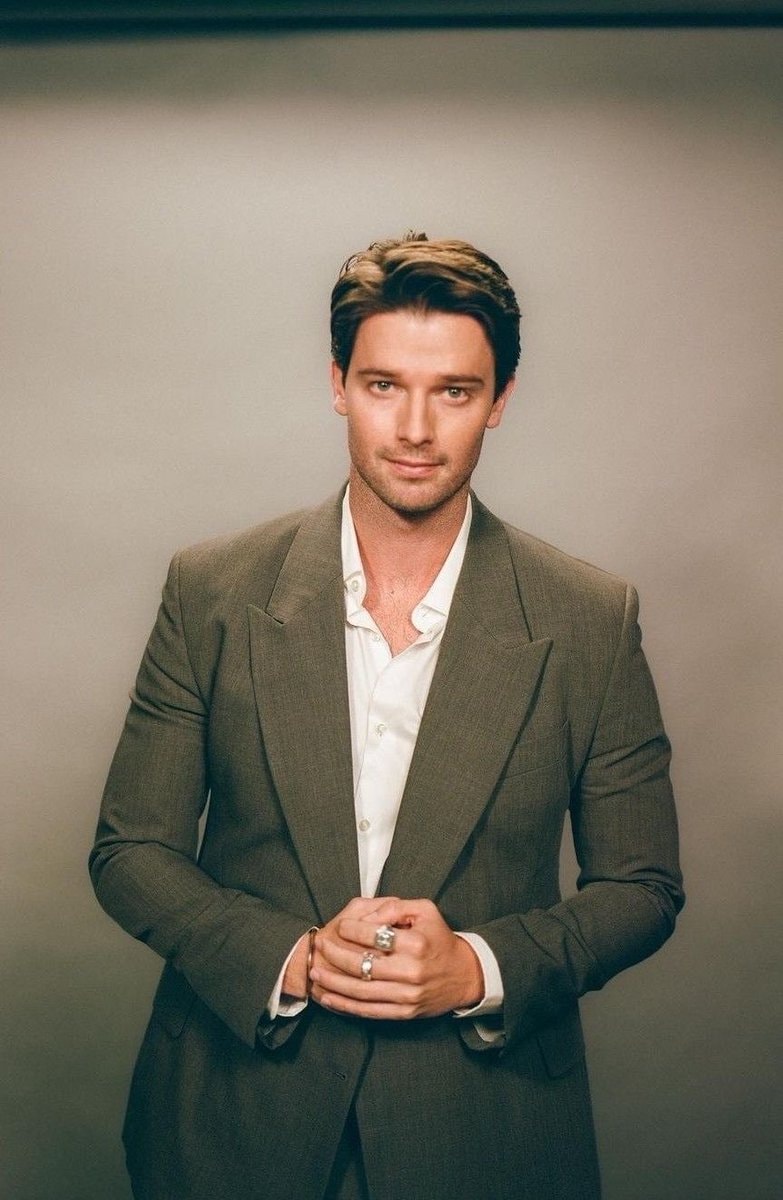 Patrick Schwarzenegger DCU Batman Patrick Schwarzenegger DCU Batman