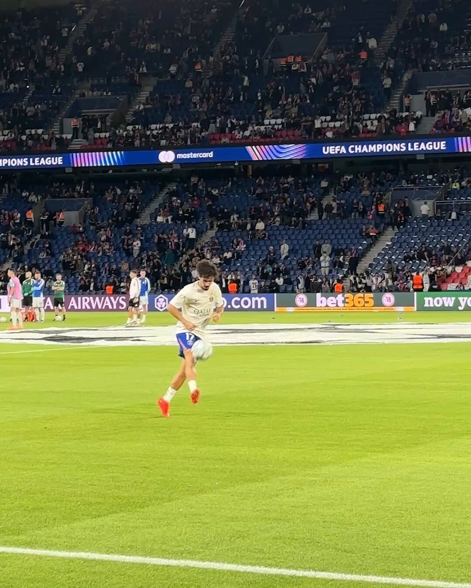 Vitinha training on the field