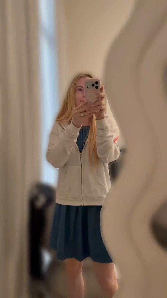 Lindsay Lohan Bass Persuades