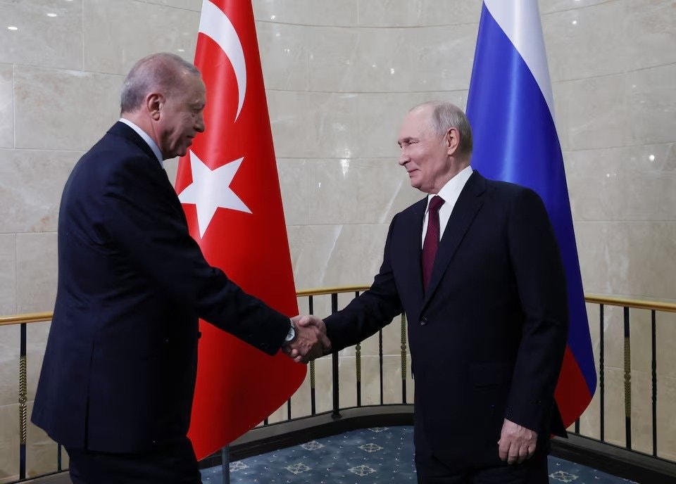 Erdogan Putin handshake flags (photo 3 of 3)