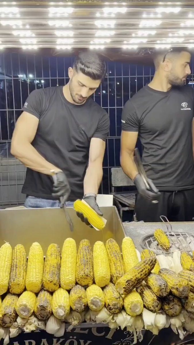 Corn stand women hotter than the corn