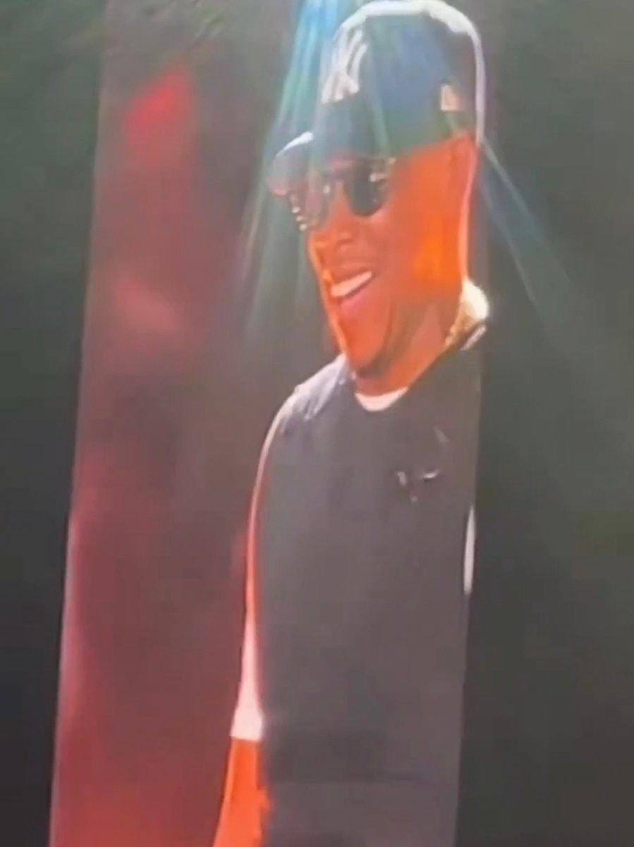 Pharrell Jay-Z Yankee Stadium war (photo 2 of 2)