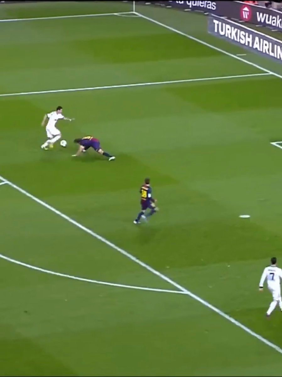 Di Maria wild moment