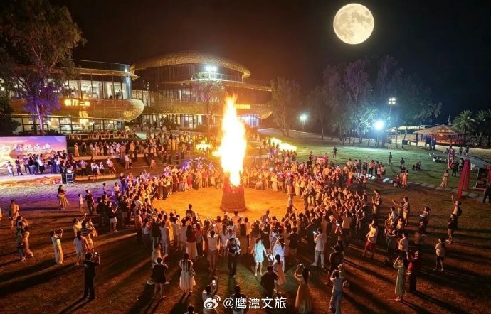 Yingtan National Day night tours (photo 3 of 4) Yingtan National Day night tours (photo 3 of 4)