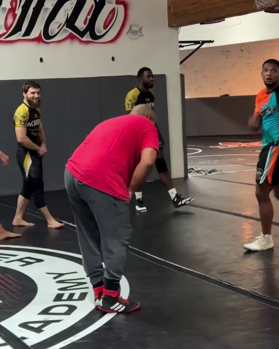 Daniel Cormier wrestling