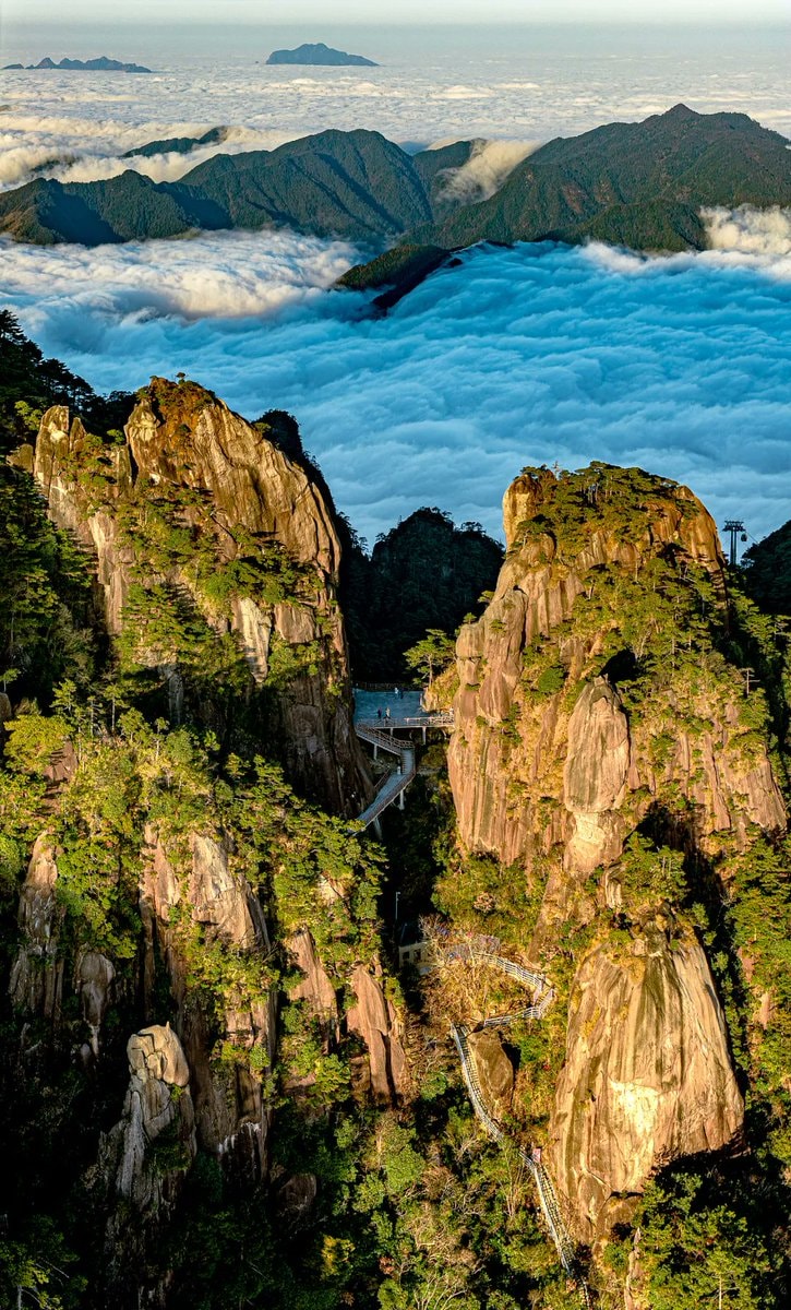 Jiangxi landscapes featuring mountains rivers and villages (photo 2 of 4)