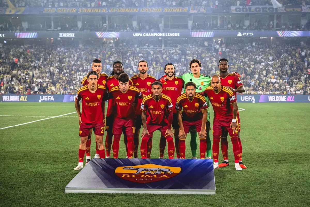 AS Roma Together for Nepal Istanbul (photo 2 of 4)