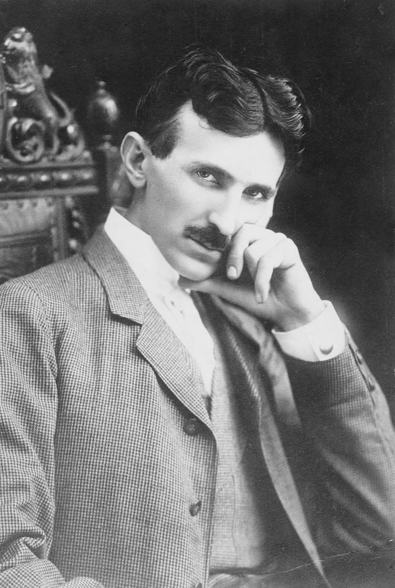 Nikola Tesla portrait (photo 1 of 2)