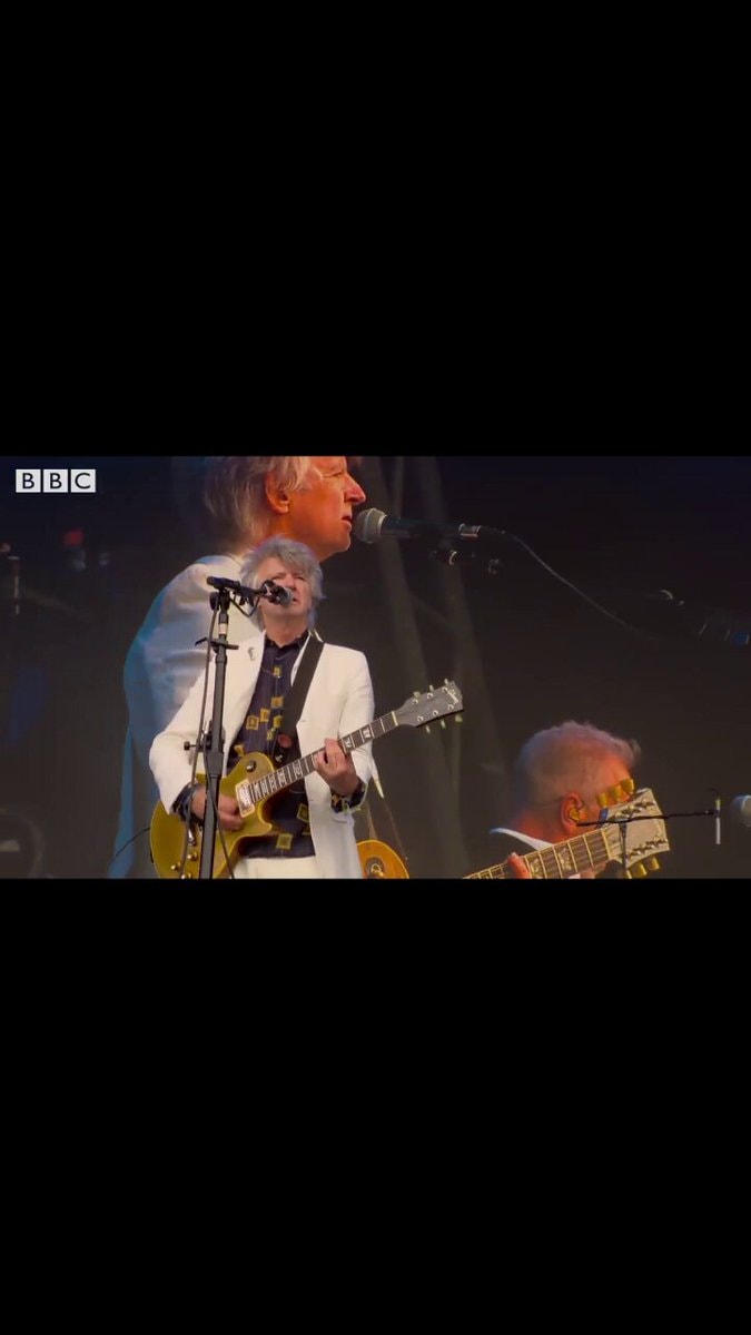 Crowded House Don't Dream It's Over Glastonbury 2022