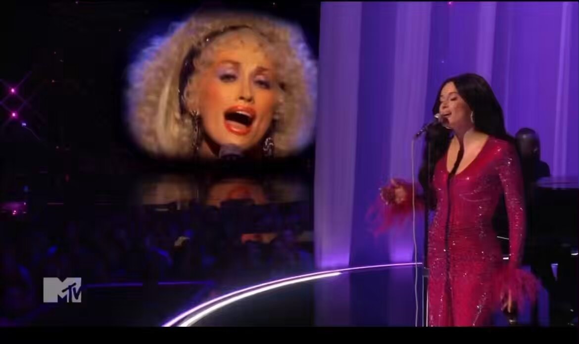 Kacey Musgraves Dolly Parton VMA Tribute