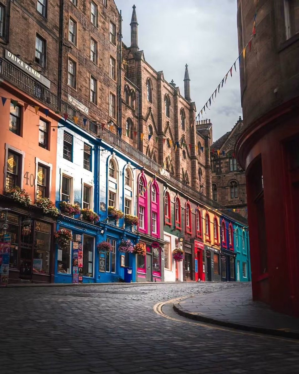 Edinburgh Scotland street scene Edinburgh Scotland street scene