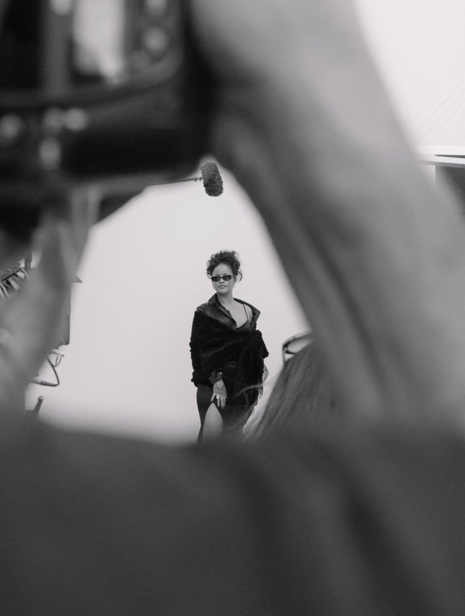 Rihanna shot