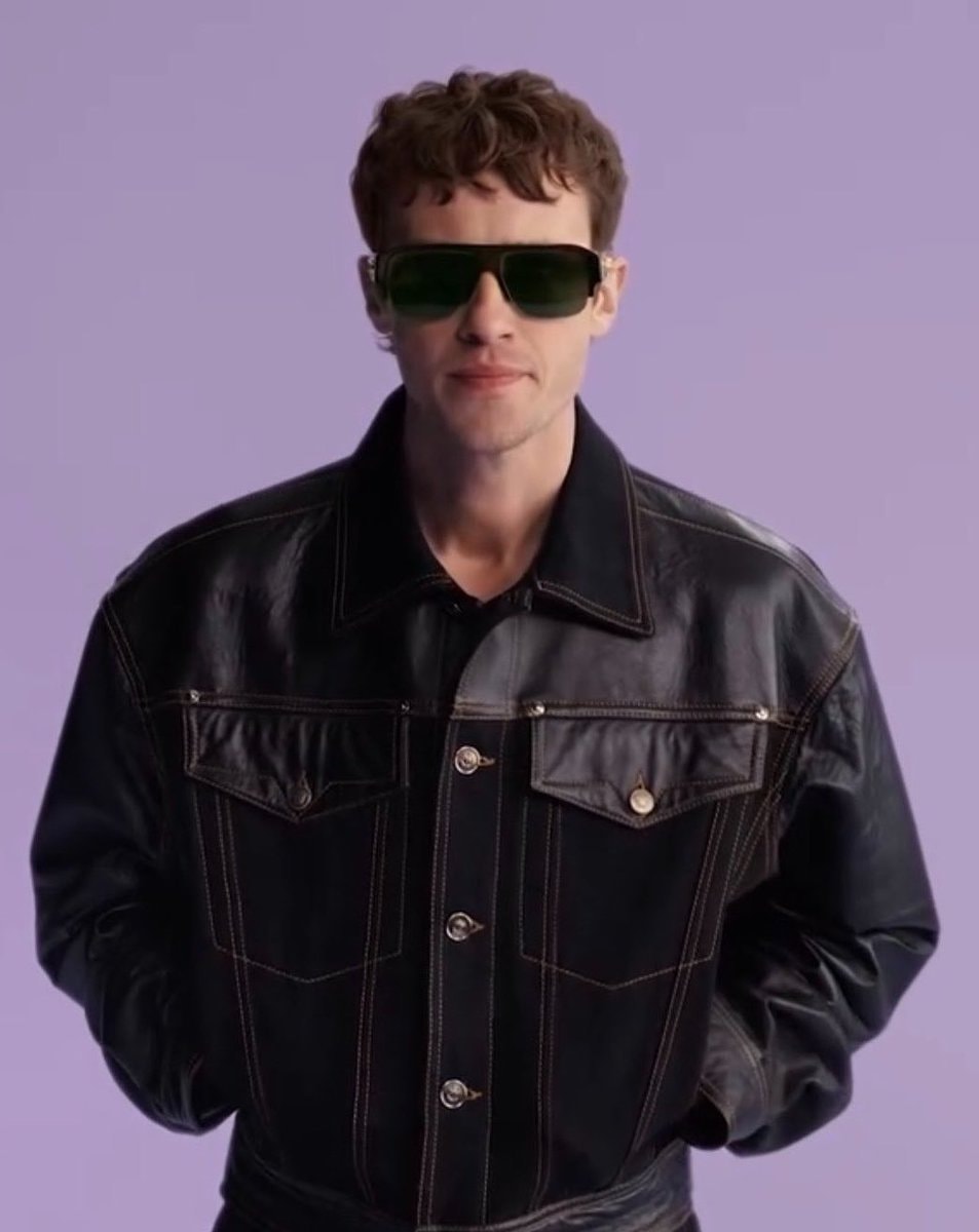 Joseph Quinn Versace campaign (photo 2 of 2)