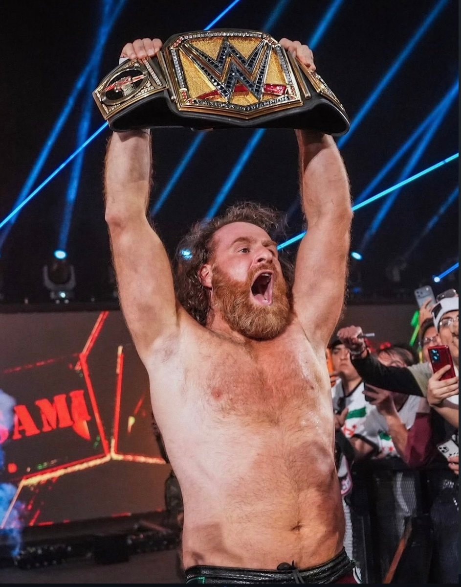 Sami Zayn celebrates second WWE Championship