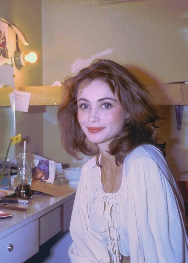 Emmanuelle Béart 90s (photo 1 of 2)