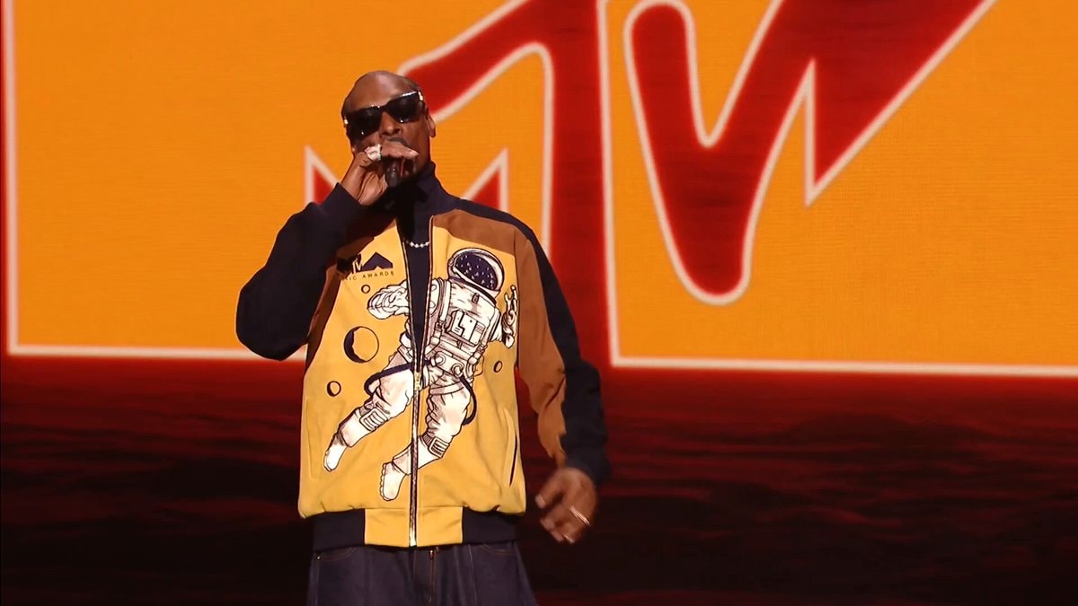 Snoop Dogg 2026 MTV VMAs host