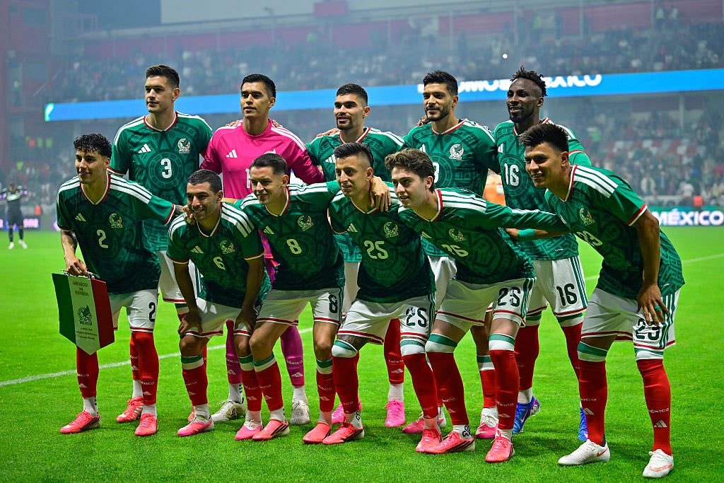 Mexico advances to Round of 16 (photo 2 of 2)
