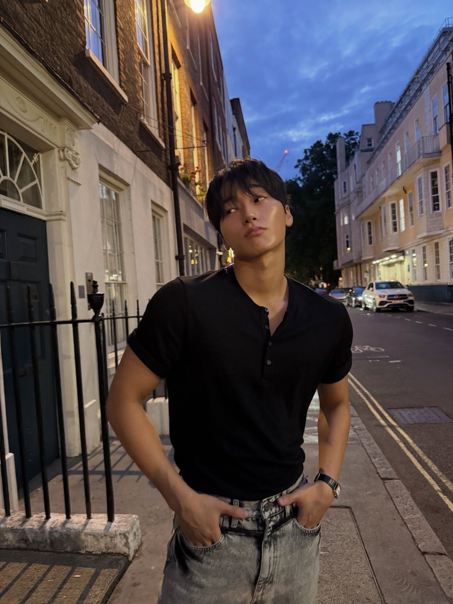 San ATEEZ birthday 🎂 (photo 1 of 2)