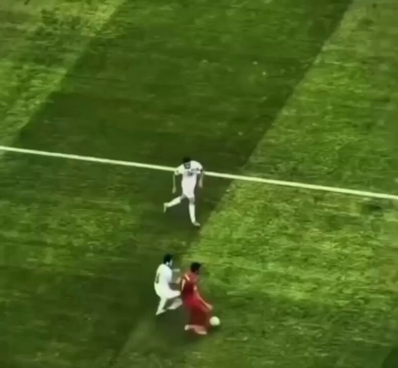 Ronaldo no-look one-two