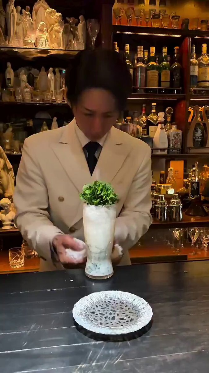 Yuzo Komai bartending