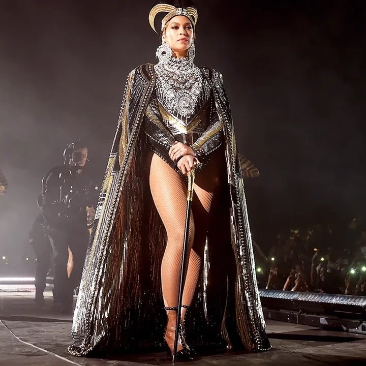 Beyoncé Coachella postpartum rehearsal (photo 2 of 2) Beyoncé Coachella postpartum rehearsal (photo 2 of 2)