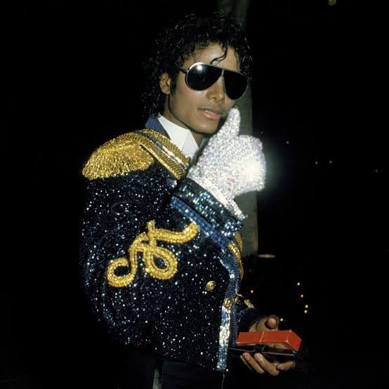 Drake Michael Jackson Autographed Glove (photo 2 of 2)