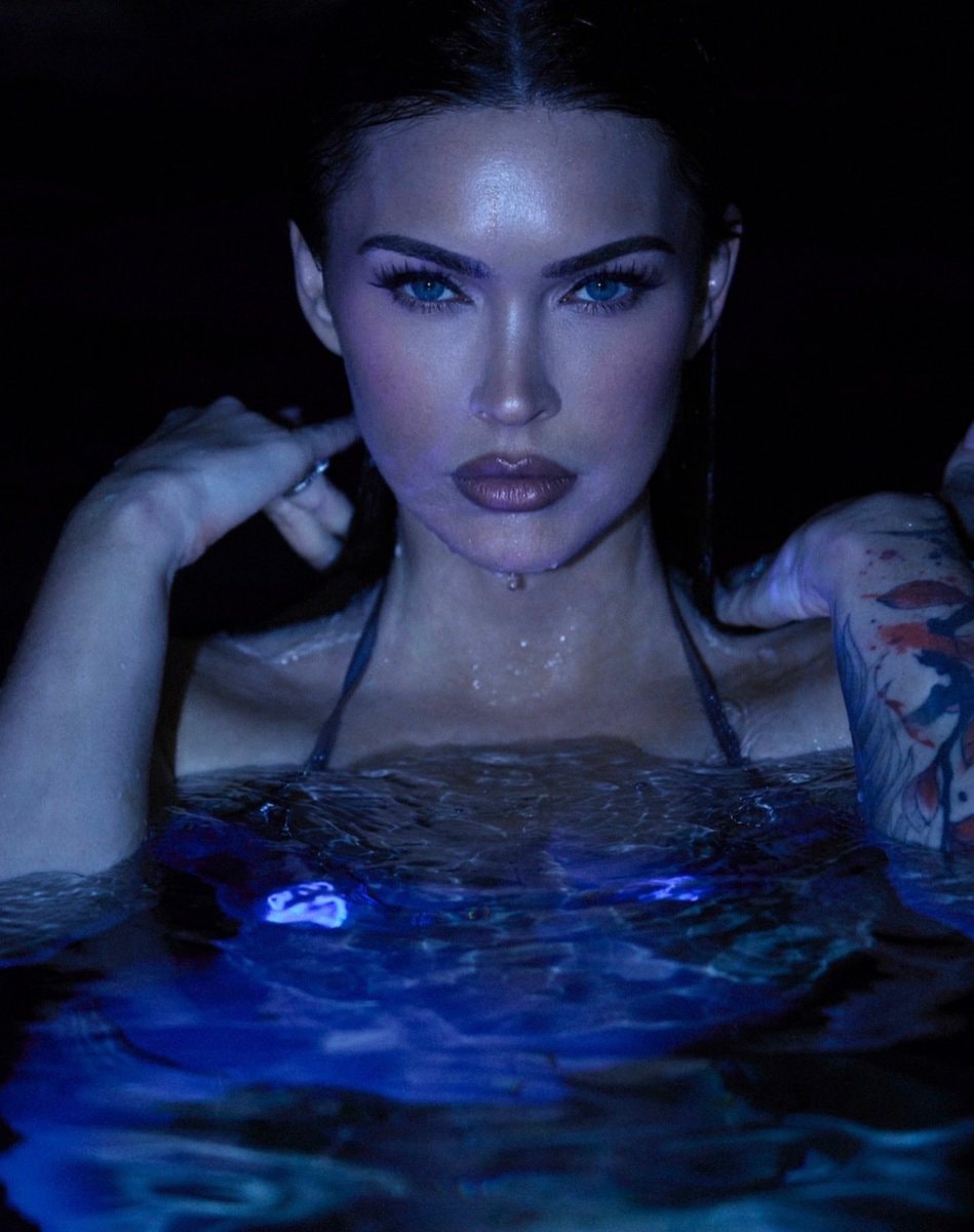 Megan Fox new photos (photo 3 of 3)