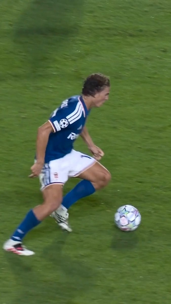 Nico Paz vs Man Utd