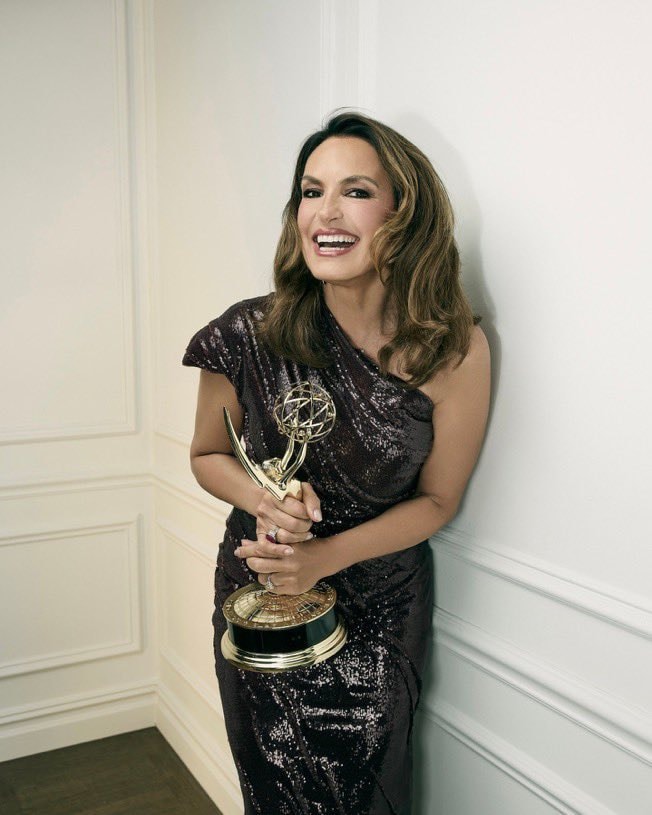 Mariska Hargitay 3x Emmy Award winner