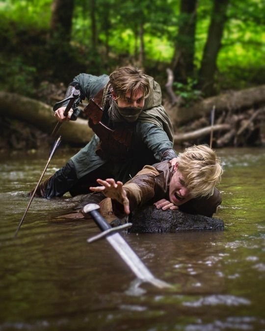 Warrior woman with sword action scene (photo 3 of 3)