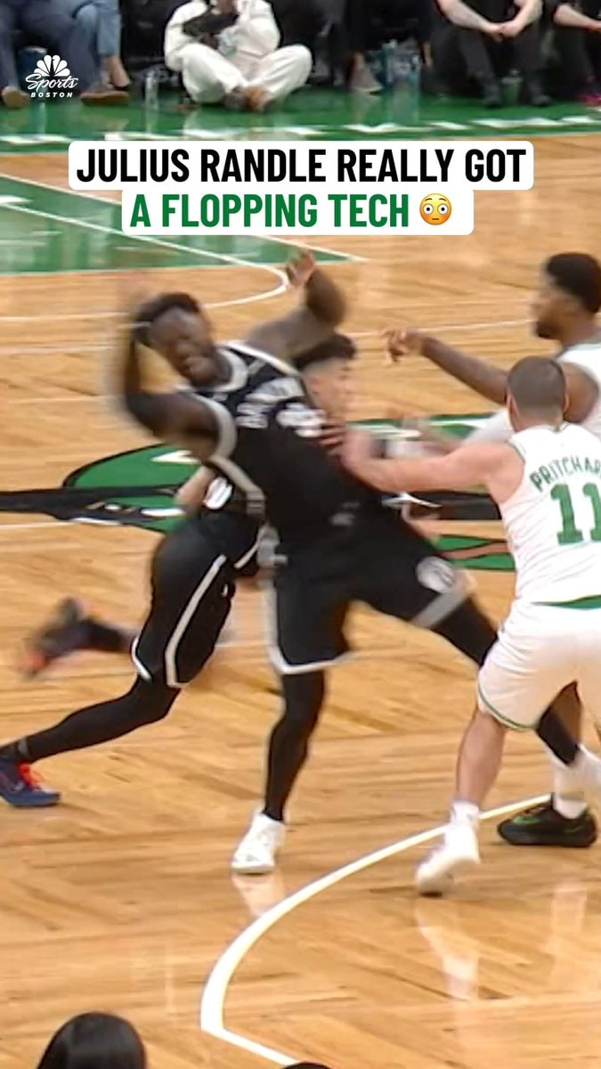 Julius Randle flopping technical foul