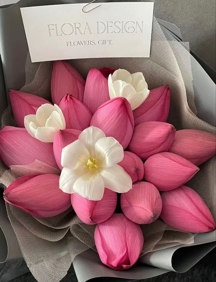 Lotus flowers in basket (photo 4 of 4)