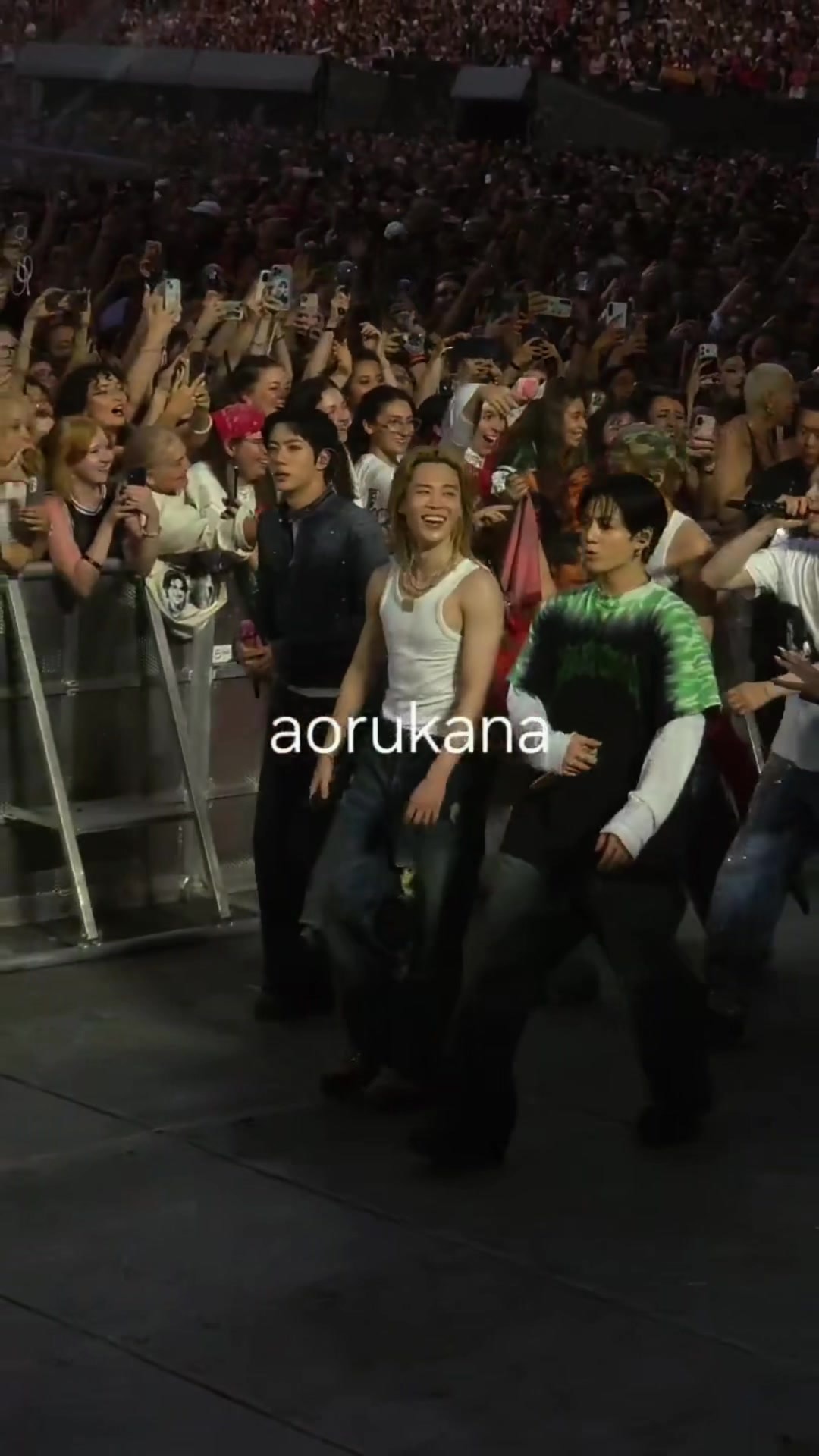 BTS Idol walk Paris D1