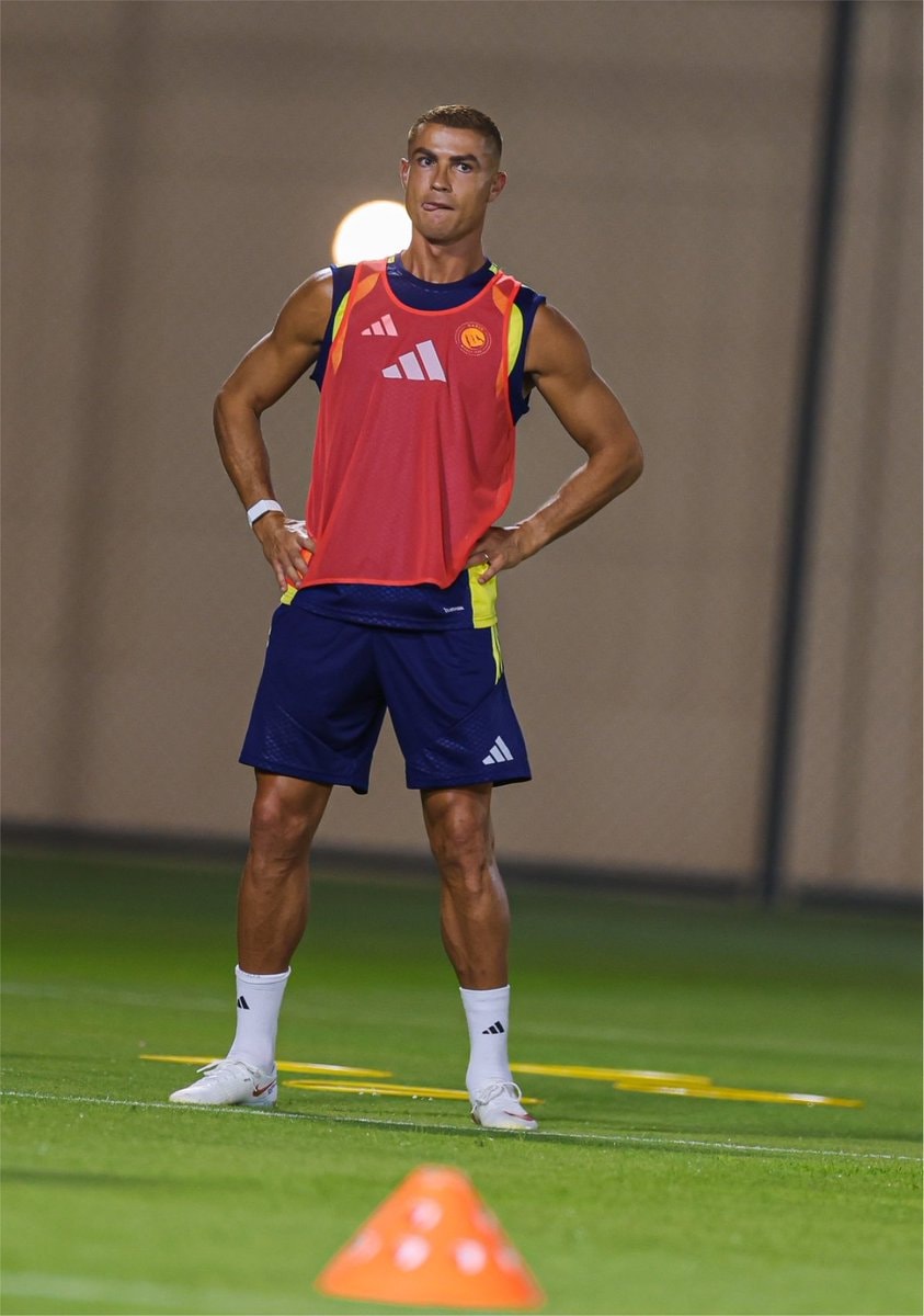 Cristiano Ronaldo first Al Nassr training (photo 2 of 4)
