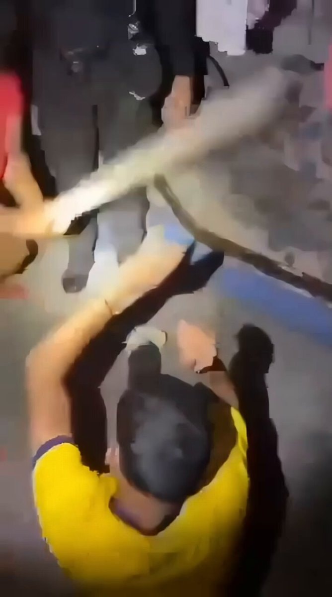 Mother beats son in Ecuador Mother beats son in Ecuador