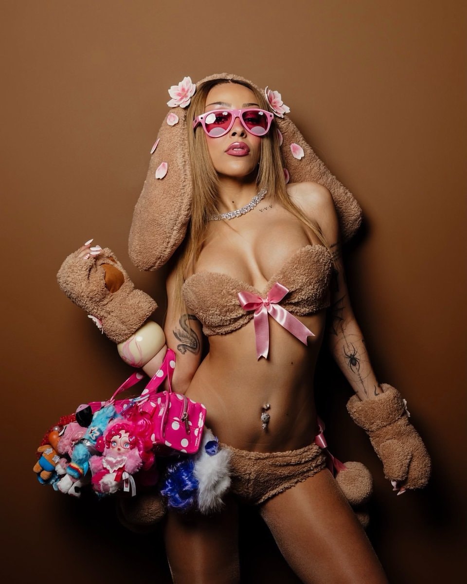 Doja Cat Mocha Sanrio 31st birthday (photo 2 of 2)