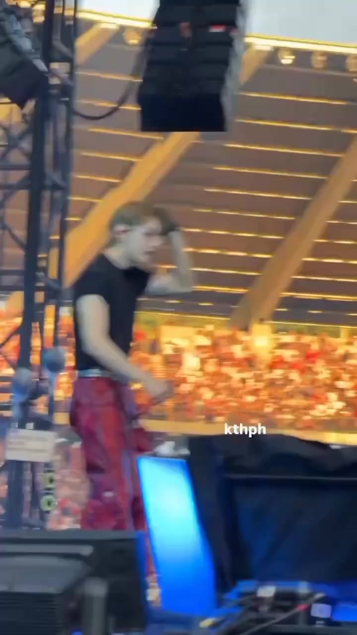 V Mexico City concert 🥵