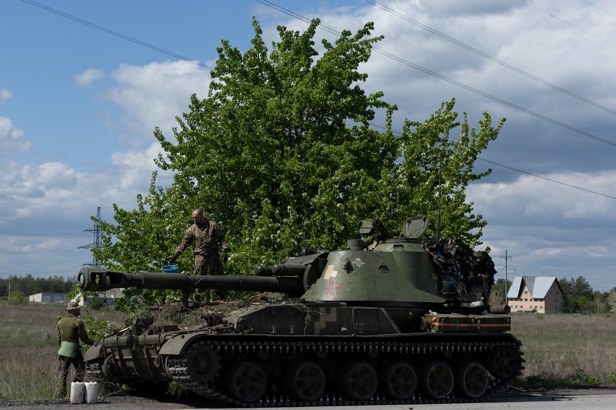 Ukraine counteroffensive around Lyman (photo 2 of 2) Ukraine counteroffensive around Lyman (photo 2 of 2)