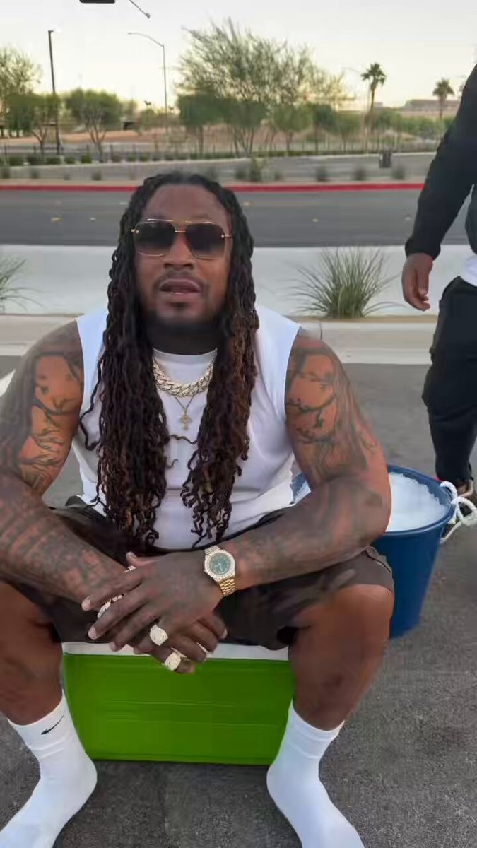 Marshawn Lynch LenDale White Ice Bucket Challenge Chris Johnson